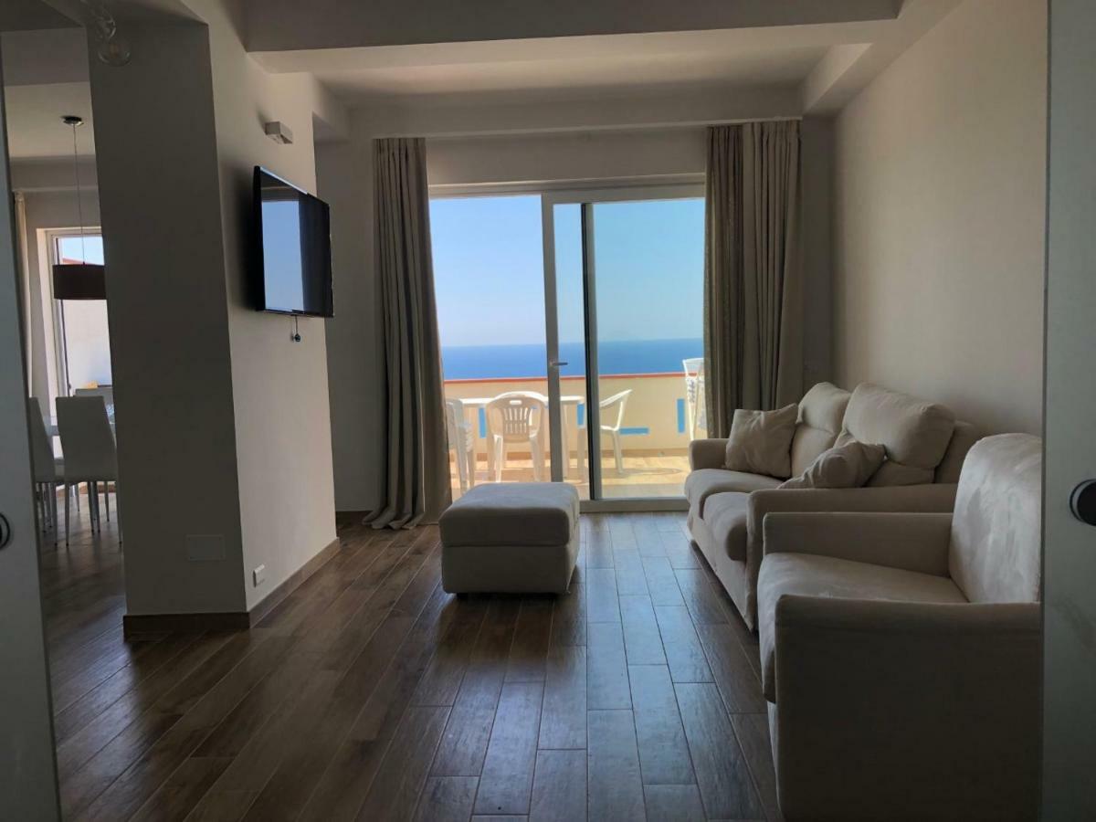 Appartamento Vista Mare กาโปดอร์ลันโด ภายนอก รูปภาพ