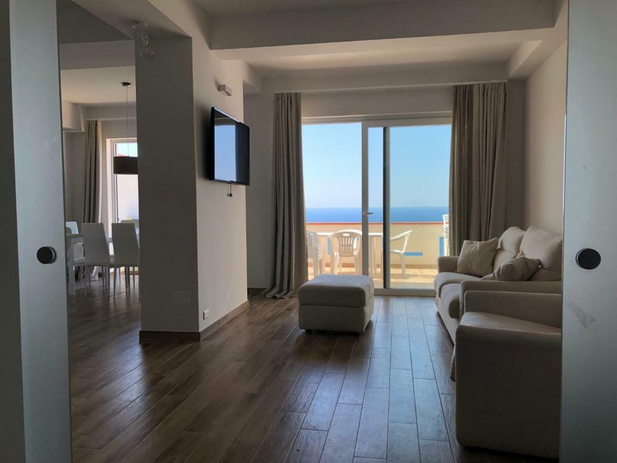 Appartamento Vista Mare กาโปดอร์ลันโด ภายนอก รูปภาพ