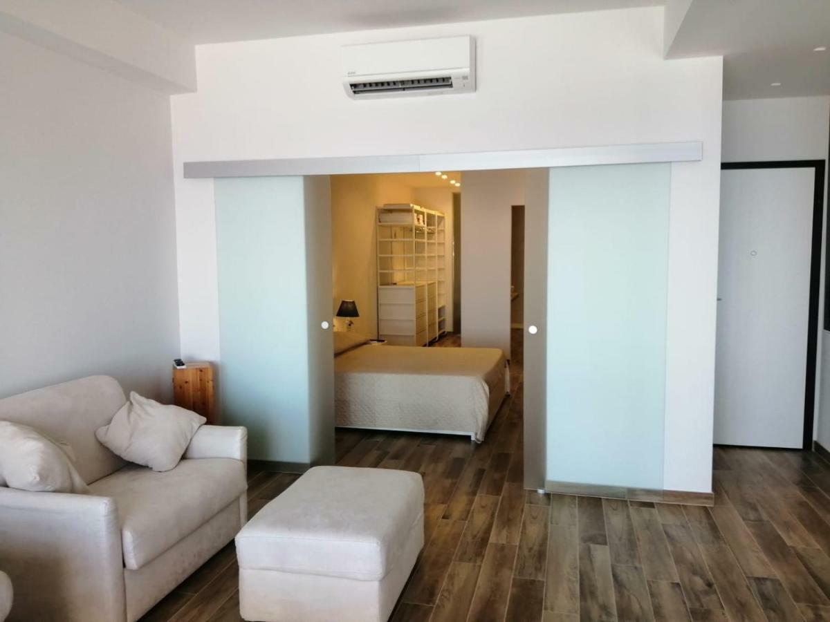 Appartamento Vista Mare กาโปดอร์ลันโด ภายนอก รูปภาพ